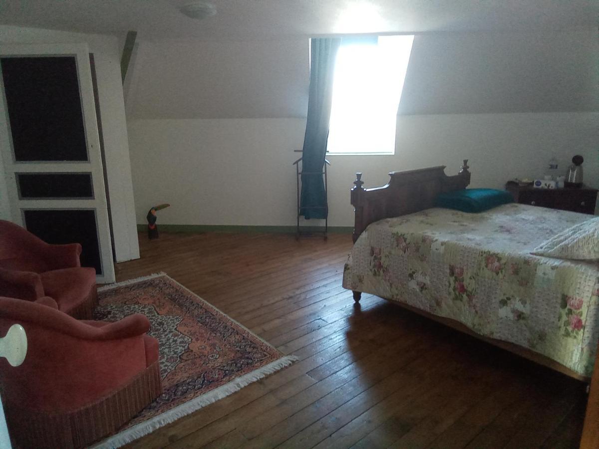 La chambre de la boule d 'or Lanvallay Extérieur photo